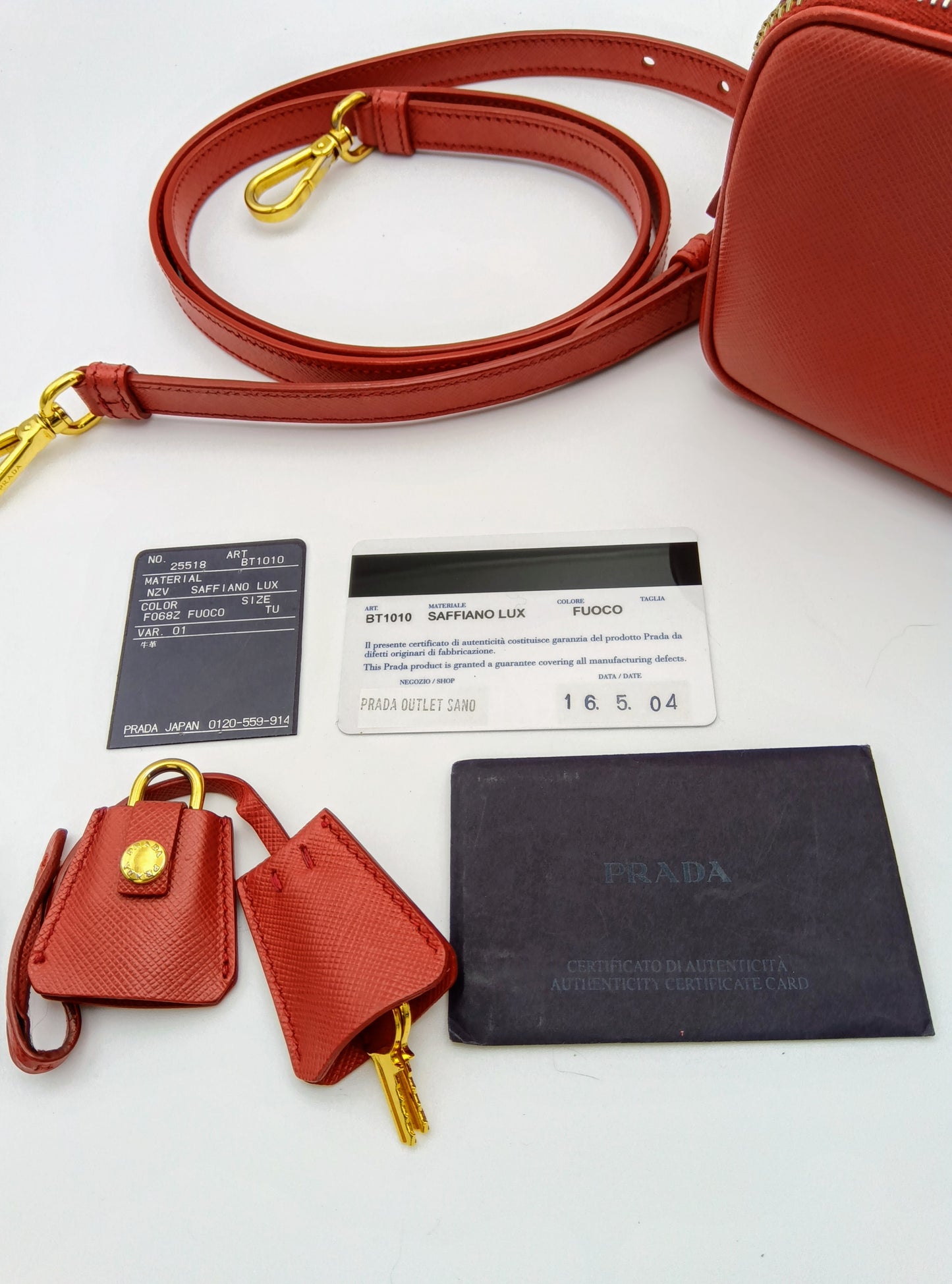 PRADAサフィアーノ ショルダーバッグ