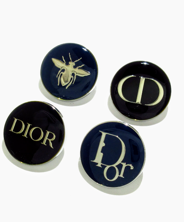 Diorピンバッジ＃ブローチ